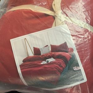 Ruby Linen Duvet & Shan Set